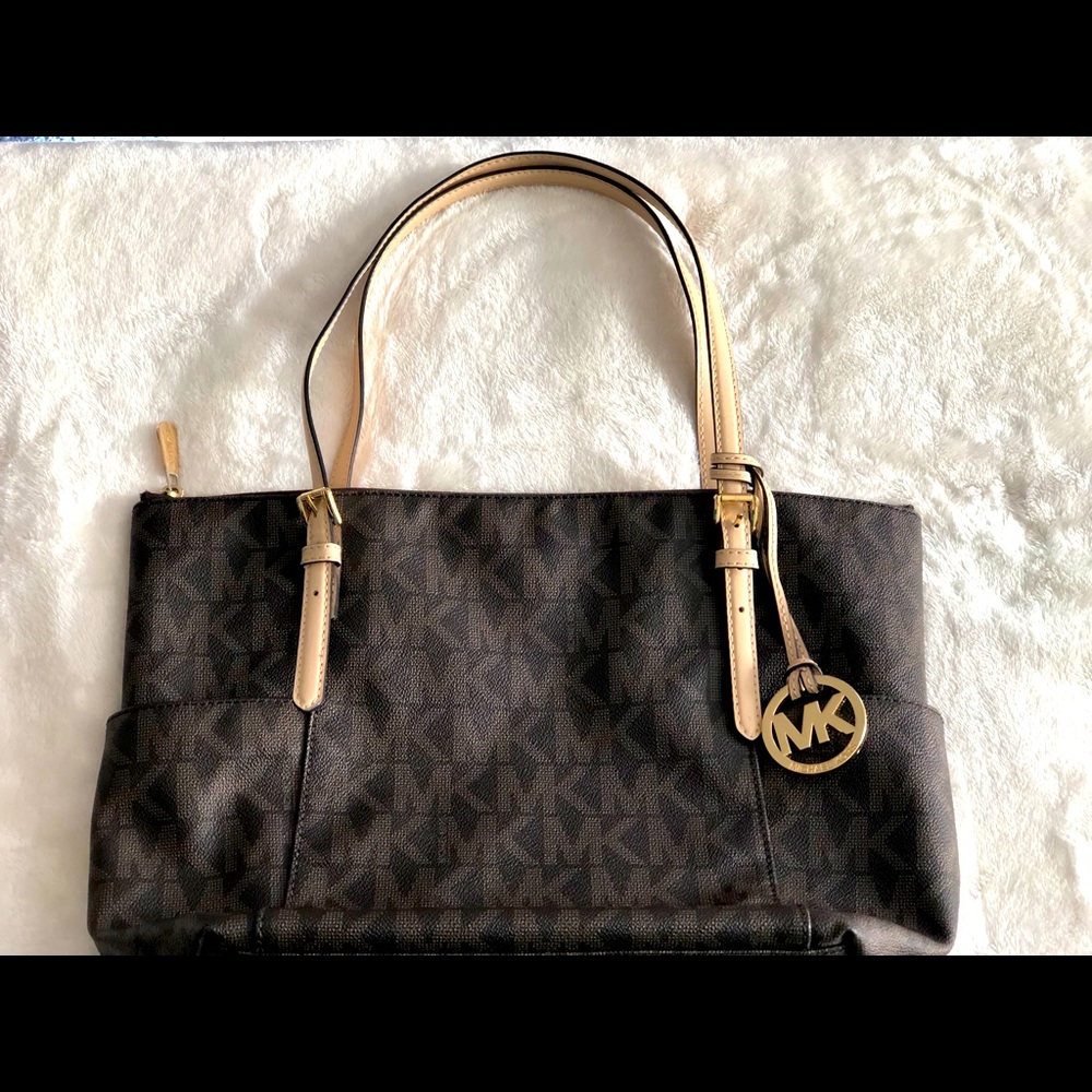 Michael Kors East West Signature Top Zip Tote
